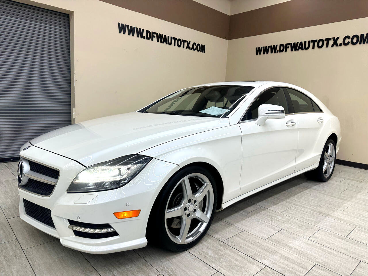 Used 2014 Mercedes-Benz CLS 550 CLS550 4MATIC w/ Premium 1 Package image 2