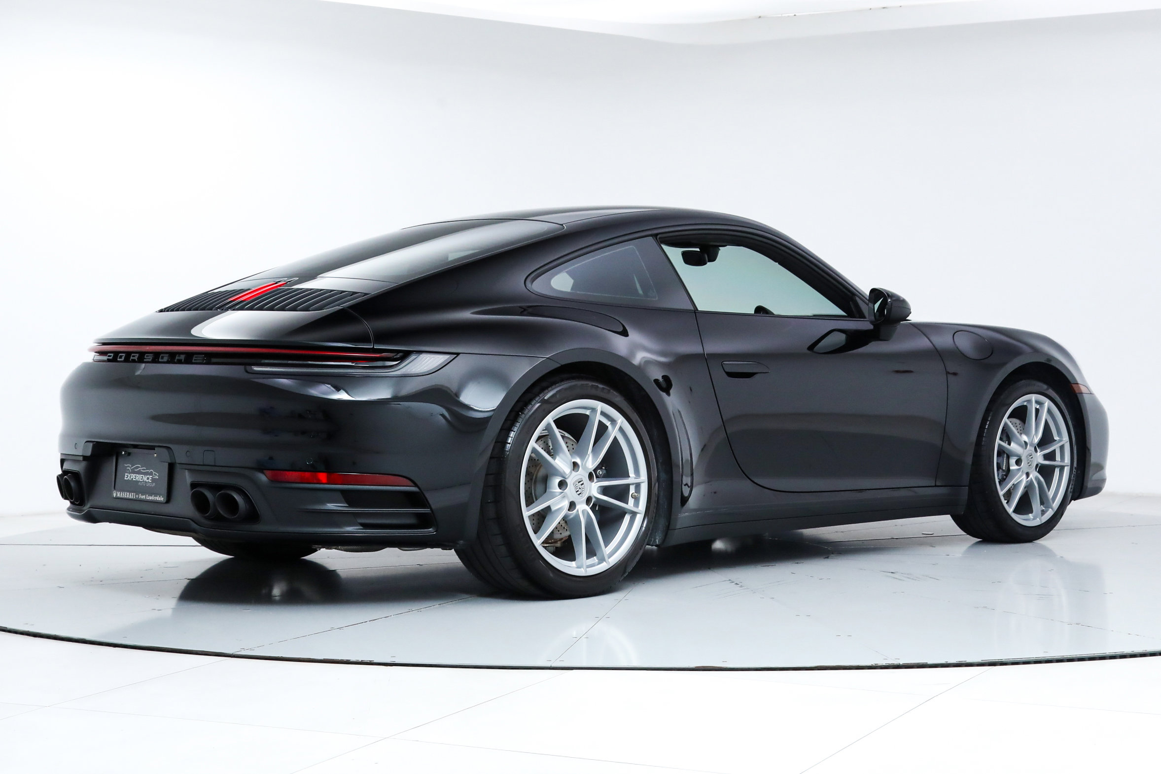 Used 2022 Porsche 911 Carrera image 5