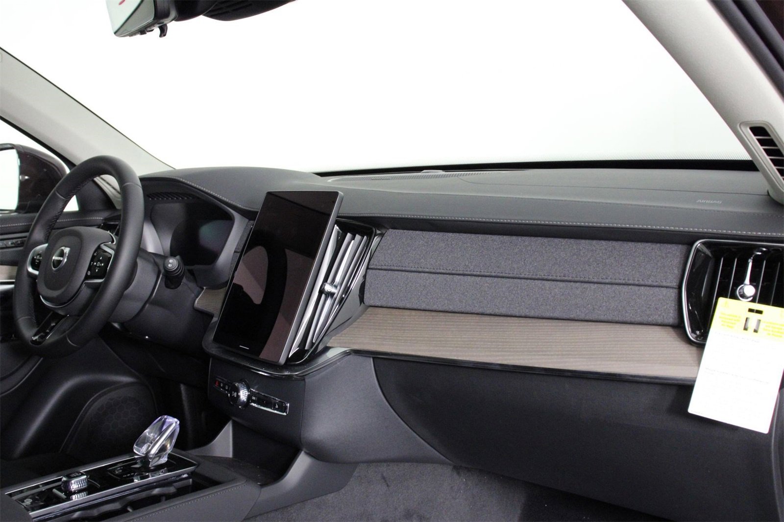 New 2026 Volvo XC90 B5 Plus image 9