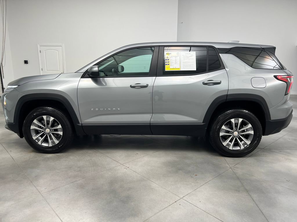 Used 2026 Chevrolet Equinox LT FWD image 4