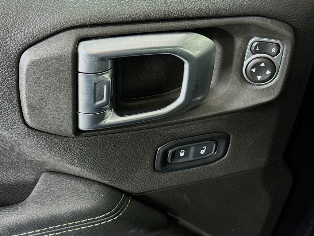 Used 2022 Jeep Wrangler Unlimited Sahara w/ Cold Weather Group image 24