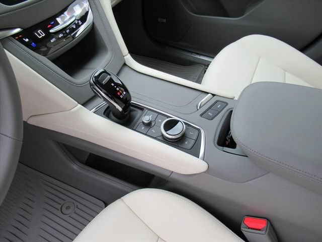 New 2026 Cadillac XT5 Premium Luxury w/ Driver Assist Package FWD image 18