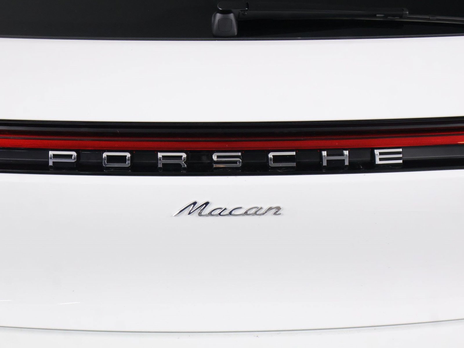 New 2026 Porsche Macan AWD/4WD image 22