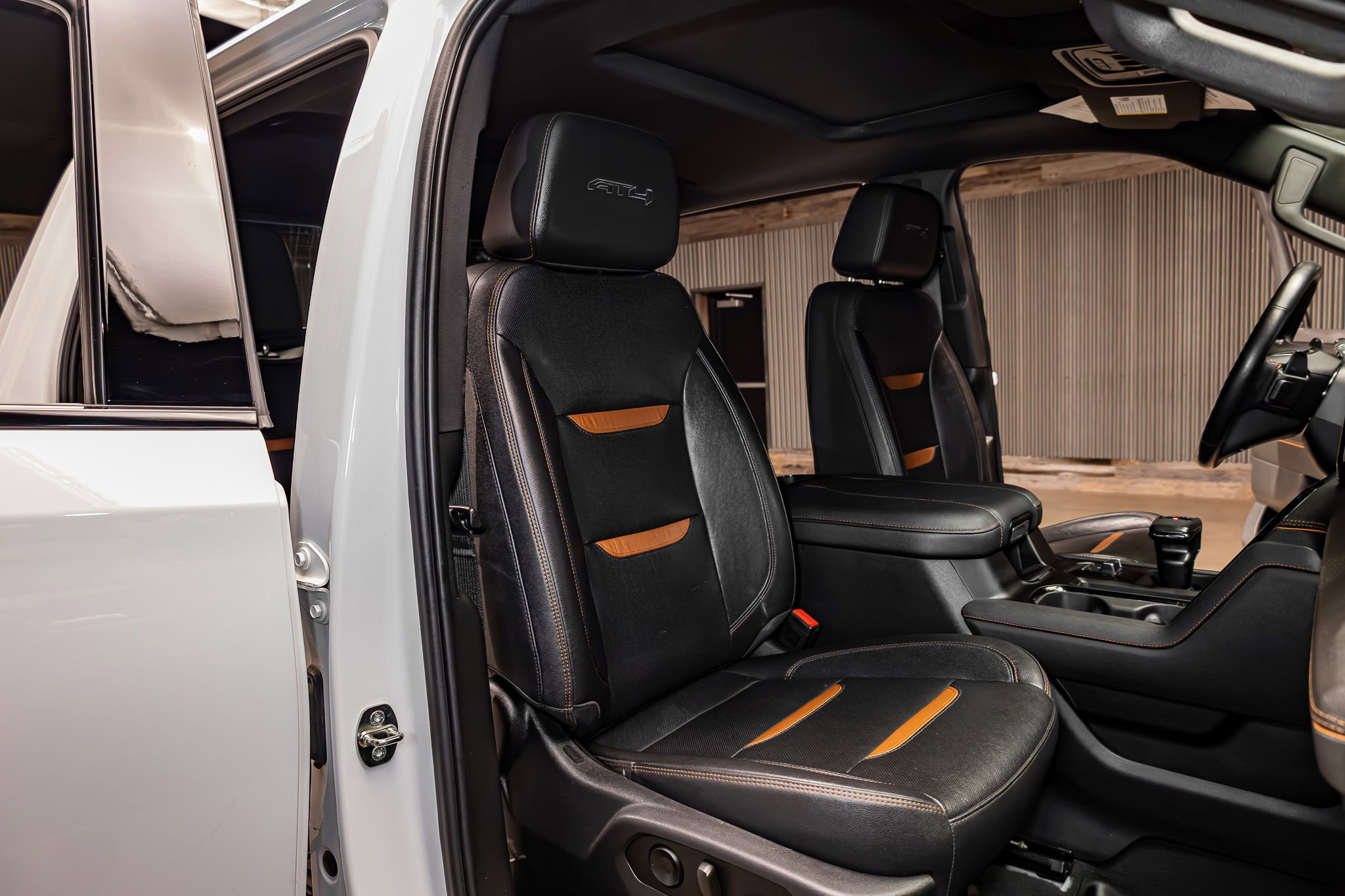 Used 2023 GMC Sierra 1500 AT4 w/ AT4 Premium Package image 26