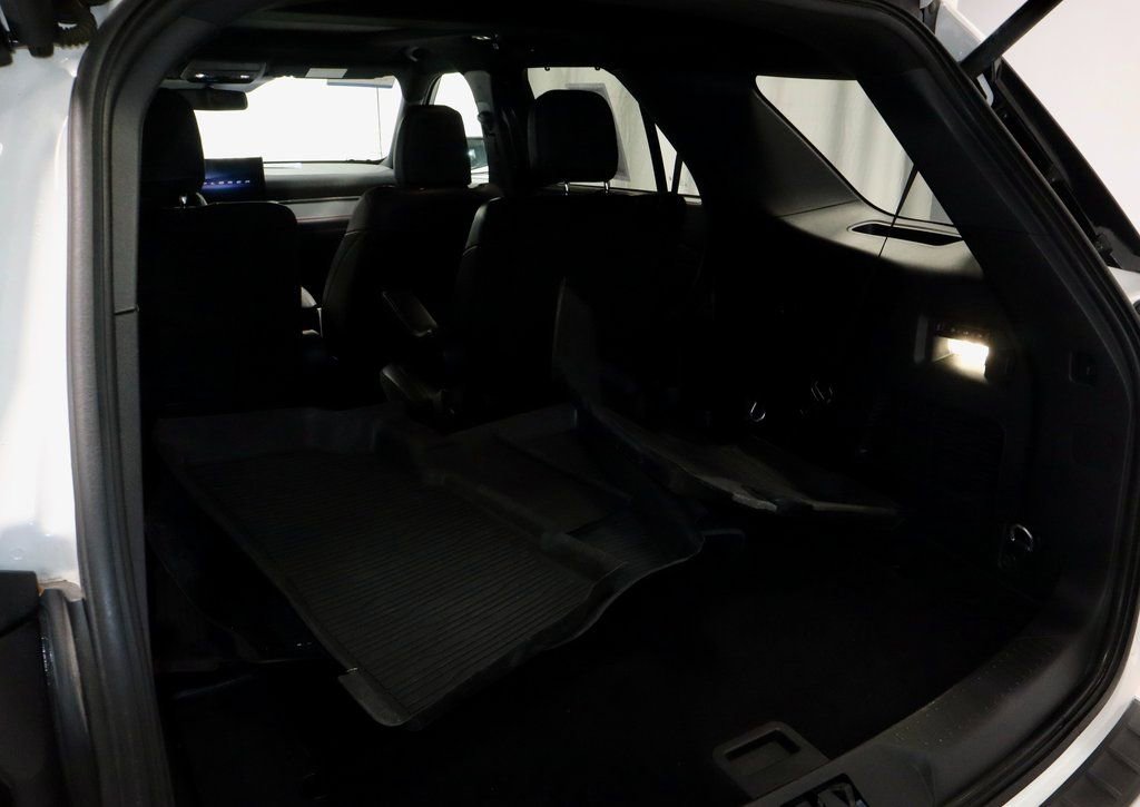 Certified 2025 Ford Explorer ST image 12