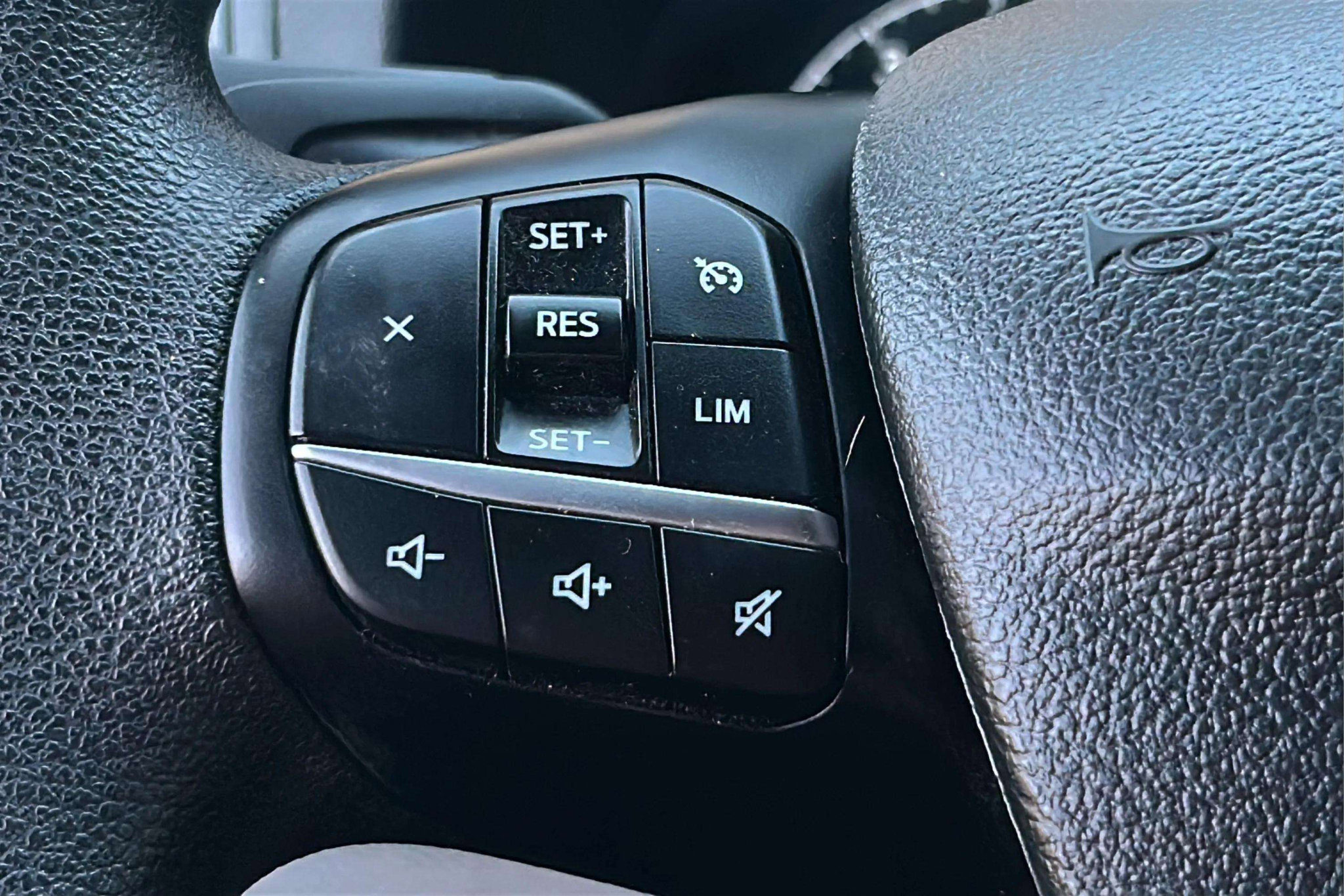 Used 2023 Ford Transit 250 148 High Roof image 19