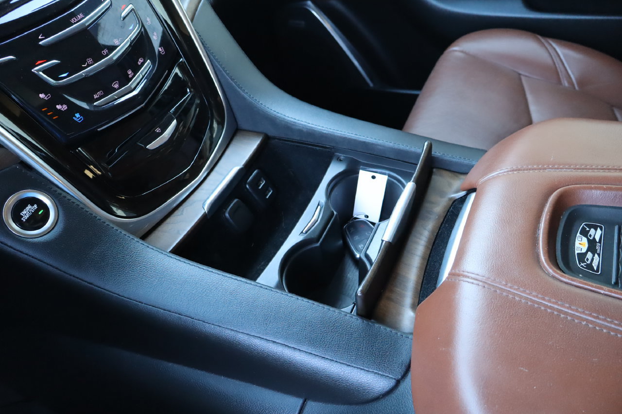 Used 2020 Cadillac Escalade Luxury RWD image 30