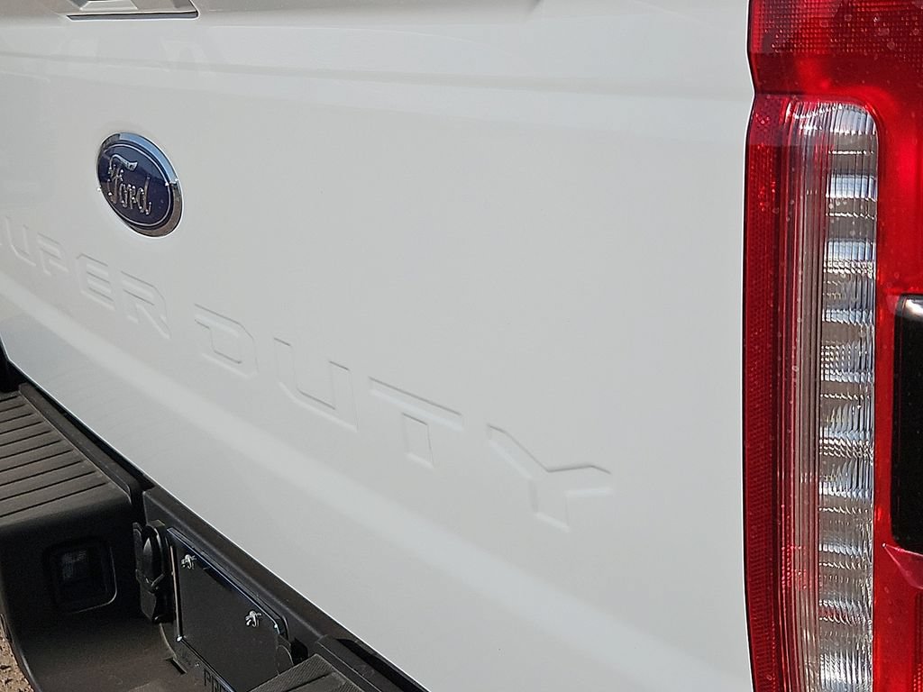 New 2026 Ford F250 Lariat w/ FX4 Off-Road Package AWD/4WD image 15