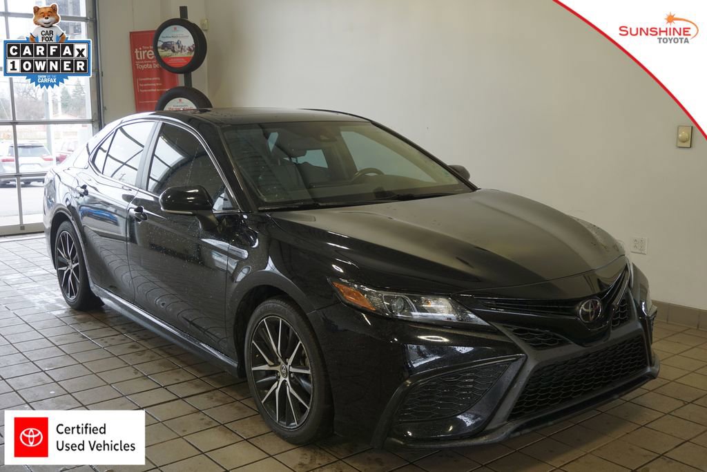 Used 2022 Toyota Camry SE w/ Convenience Package