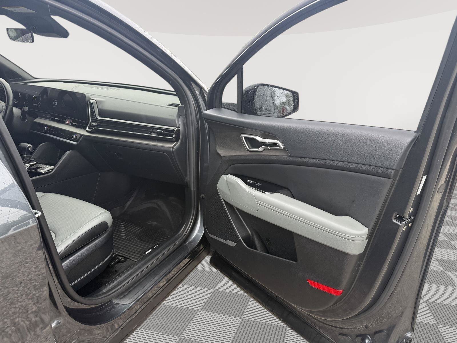 Used 2023 Kia Sportage X-Line w/ X-Line Premium Package AWD/4WD image 15