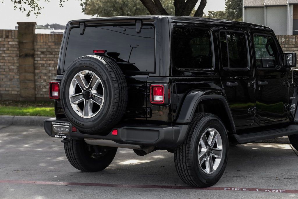 Used 2023 Jeep Wrangler Sahara w/ Cold Weather Group image 17