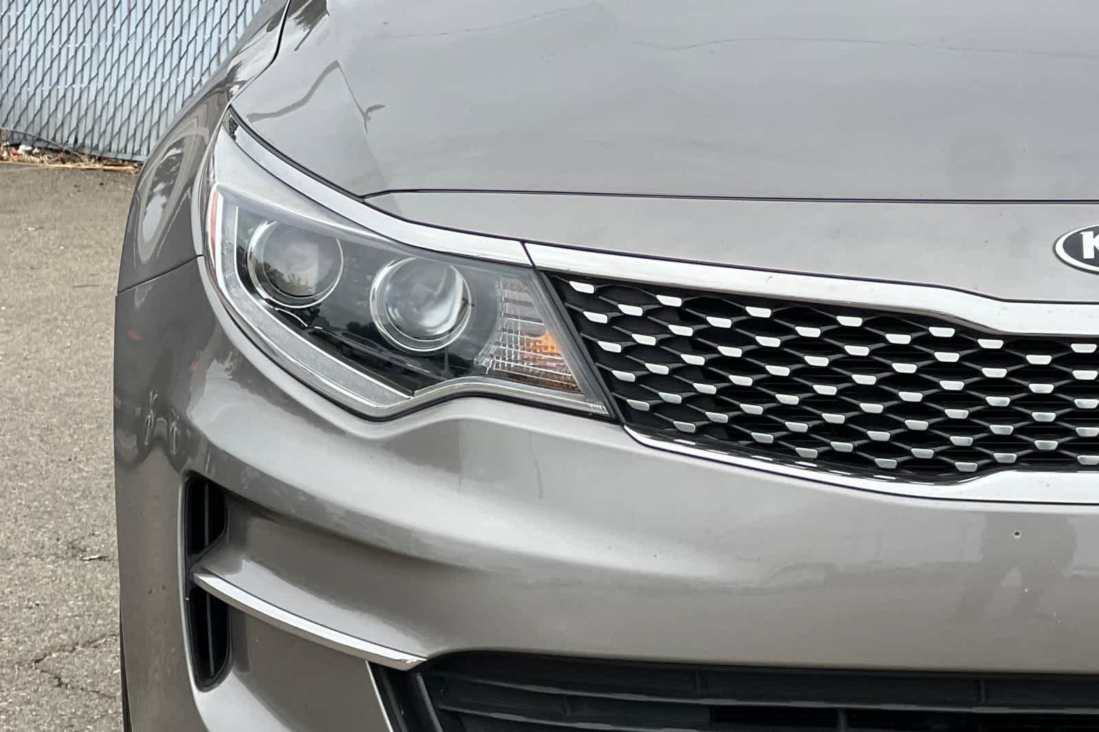 Used 2016 Kia Optima EX FWD image 17
