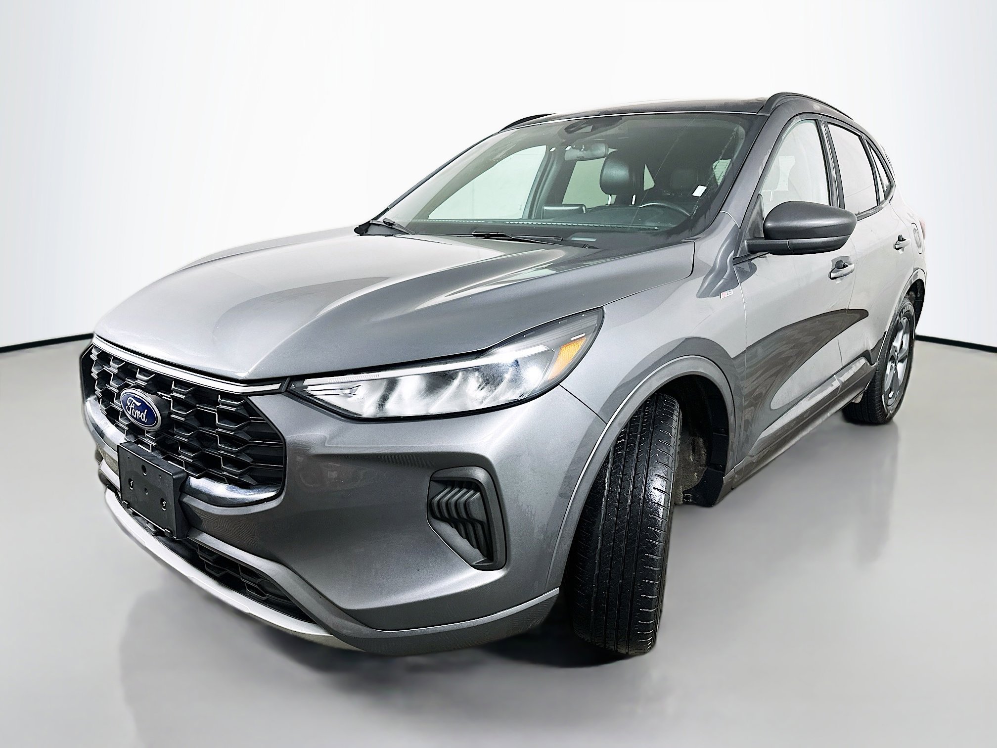 Used 2023 Ford Escape ST-Line image 3