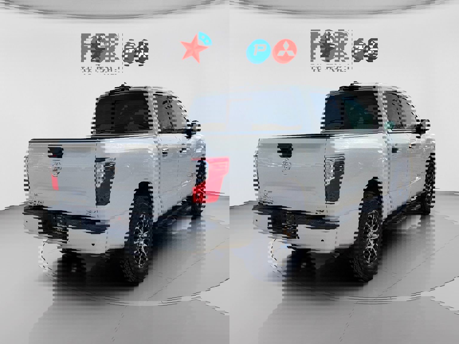 Used 2022 Nissan Titan SV w/ SV Convenience Package image 5