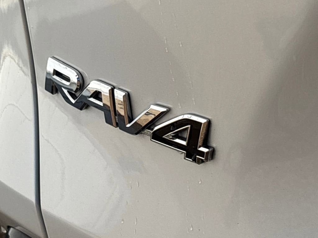 Used 2020 Toyota RAV4 XSE image 34