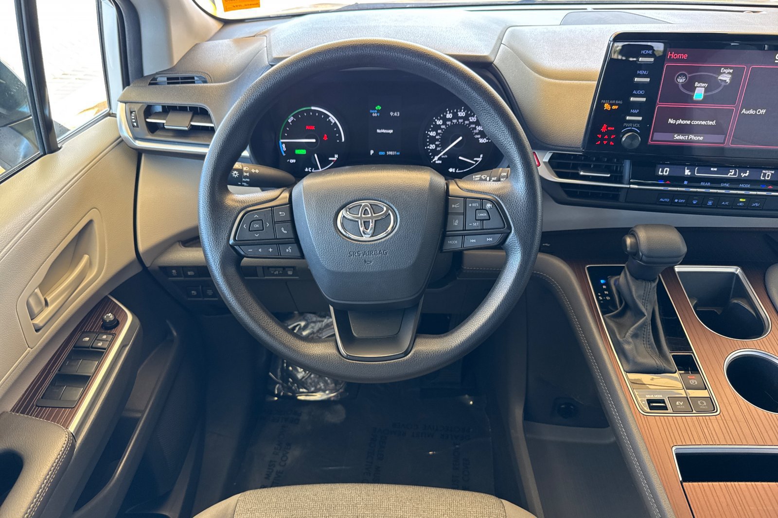 Certified 2024 Toyota Sienna LE AWD/4WD image 18