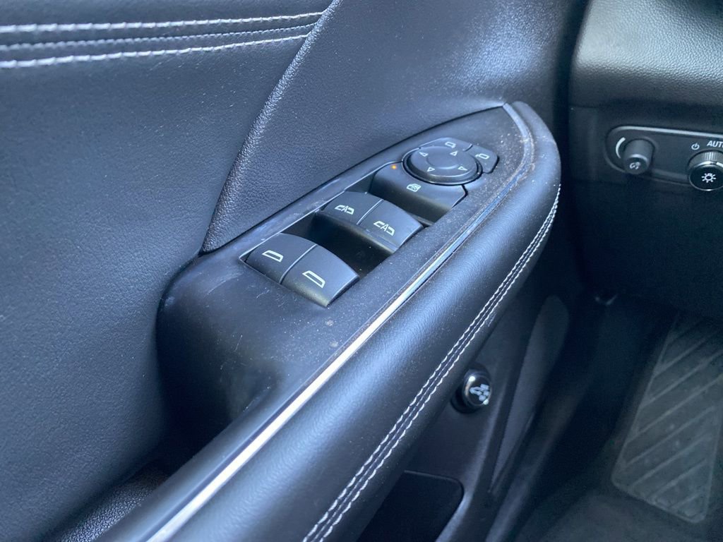 Used 2023 Buick Envision Preferred FWD image 32