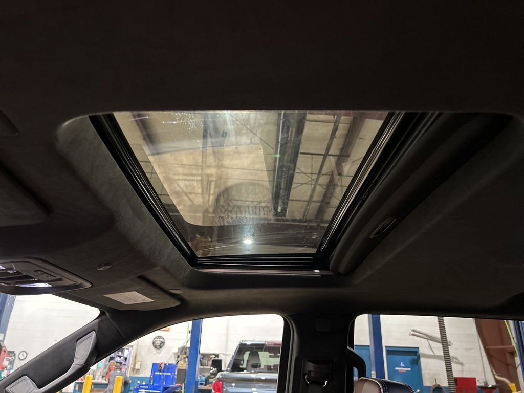 Used 2024 GMC Sierra 1500 Denali Ultimate image 3