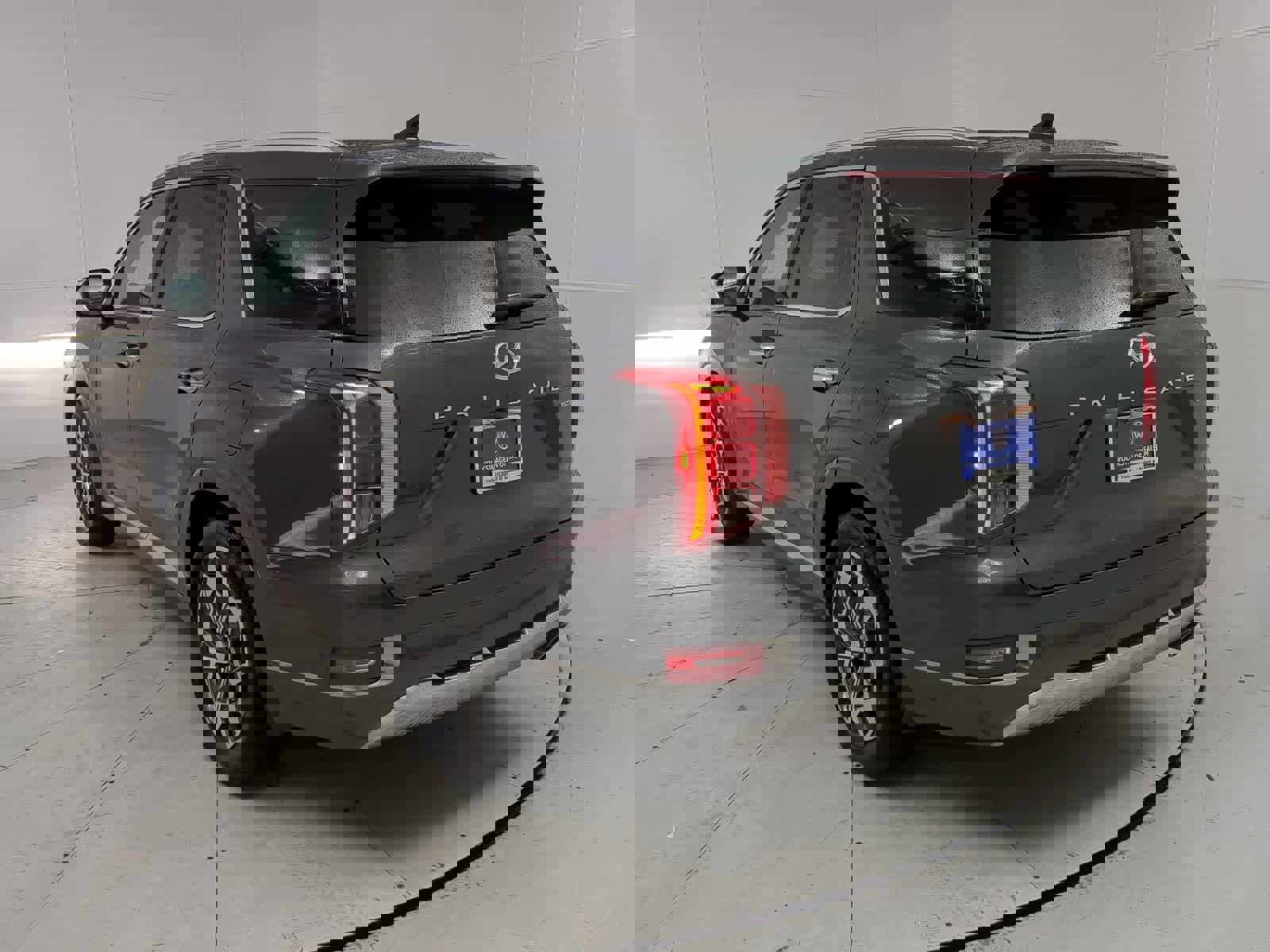 Used 2022 Hyundai Palisade Calligraphy image 4