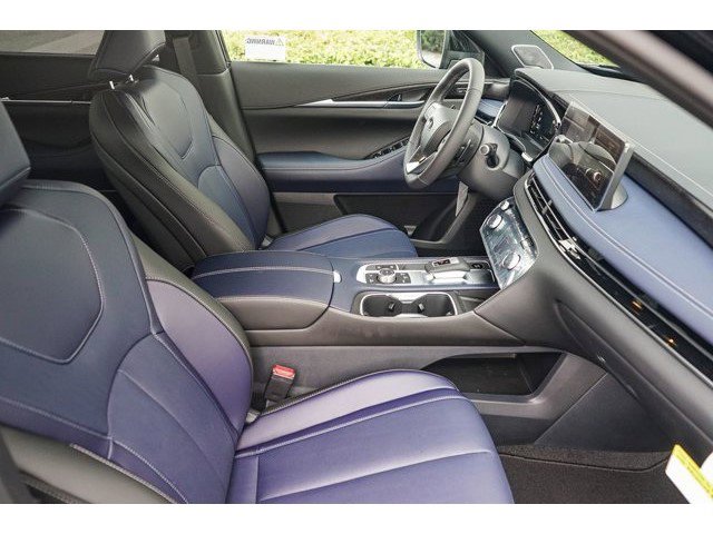 New 2026 INFINITI QX60 Sport w/ Dark Cargo Package AWD/4WD image 17