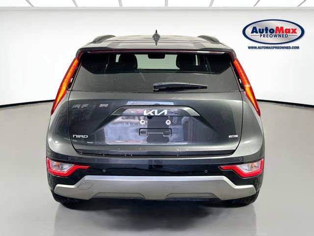 Used 2023 Kia Niro EX Touring image 8