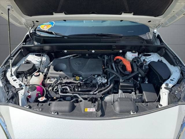 Certified 2024 Toyota Venza XLE AWD/4WD image 50