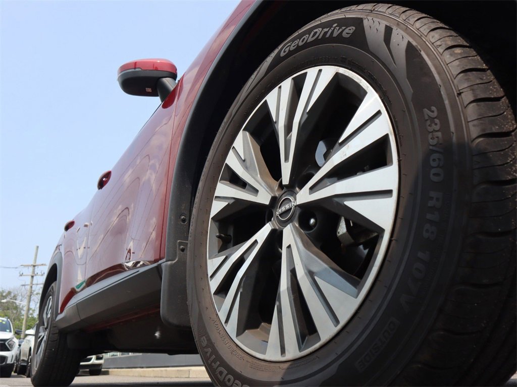 Certified 2022 Nissan Rogue SV w/ SV Premium Package image 9