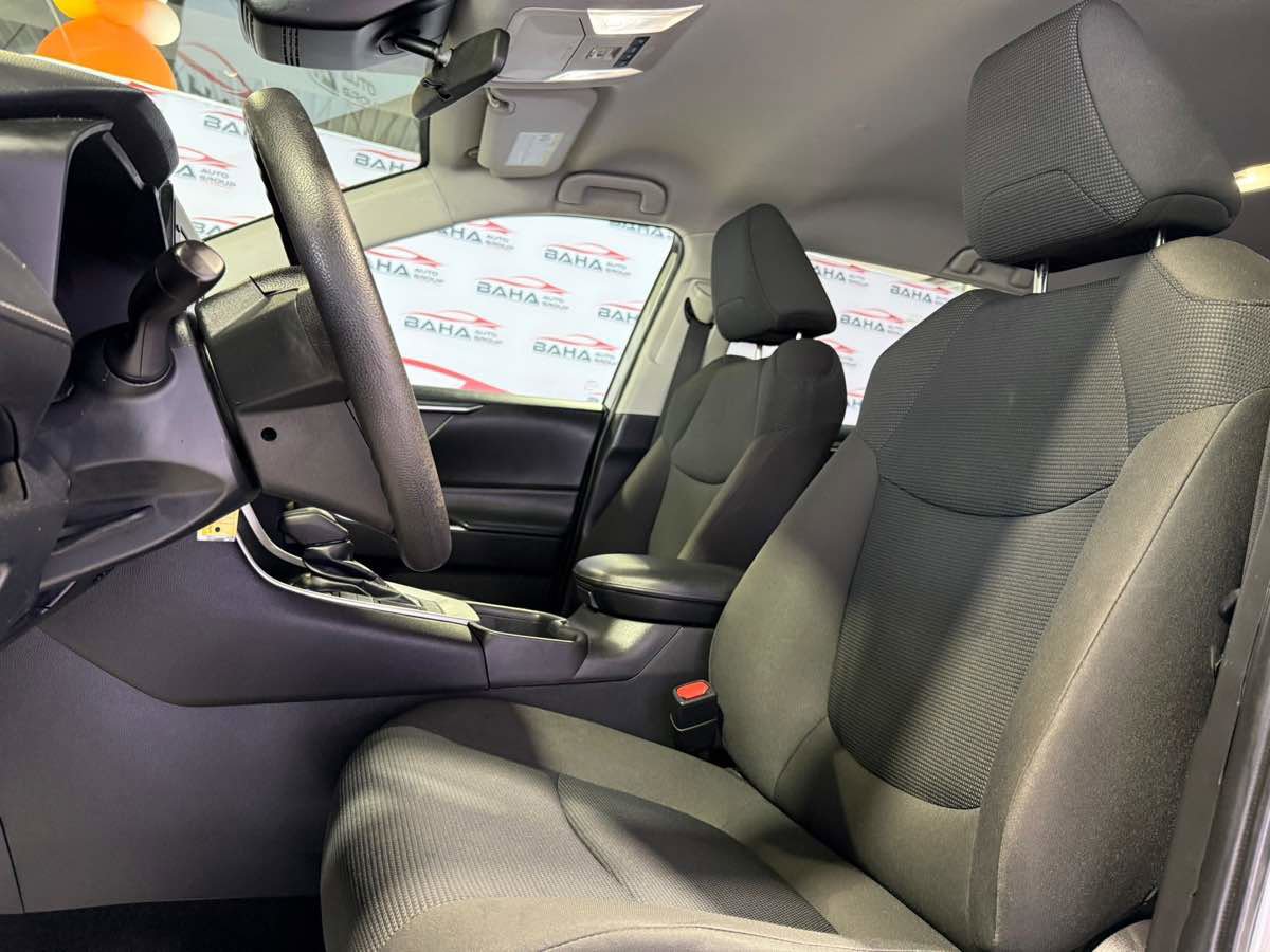 Used 2022 Toyota RAV4 LE image 34