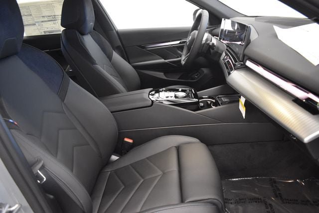 New 2027 BMW 530i xDrive w/ M Sport Package AWD/4WD image 19
