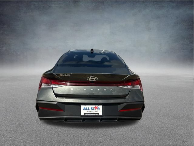Used 2024 Hyundai Elantra SEL FWD image 9