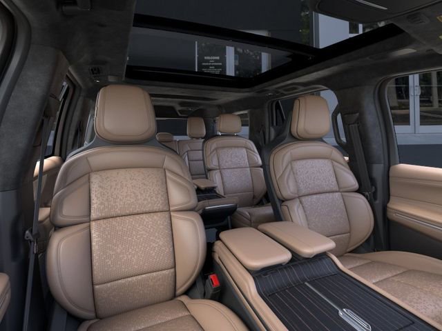 New 2025 Lincoln Navigator L Black Label AWD/4WD image 10