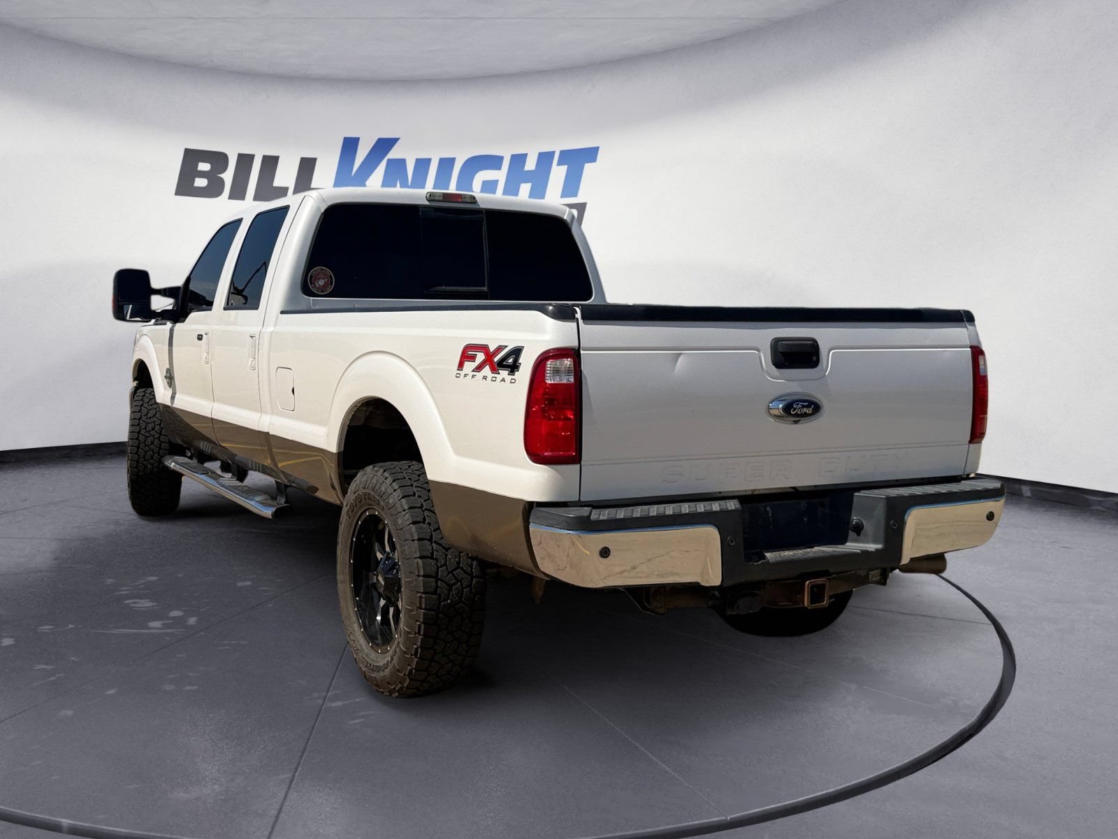 Used 2015 Ford F350 Lariat w/ Lariat Interior Package AWD/4WD image 3