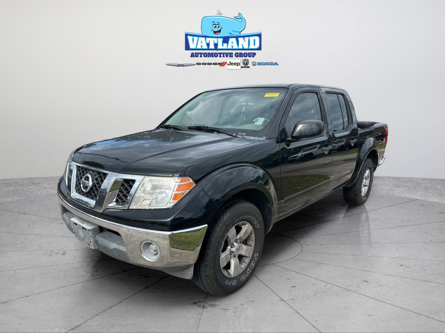 Used 2010 Nissan Frontier SE RWD image 1