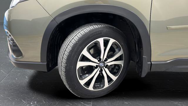 Used 2024 Subaru Forester Limited image 29