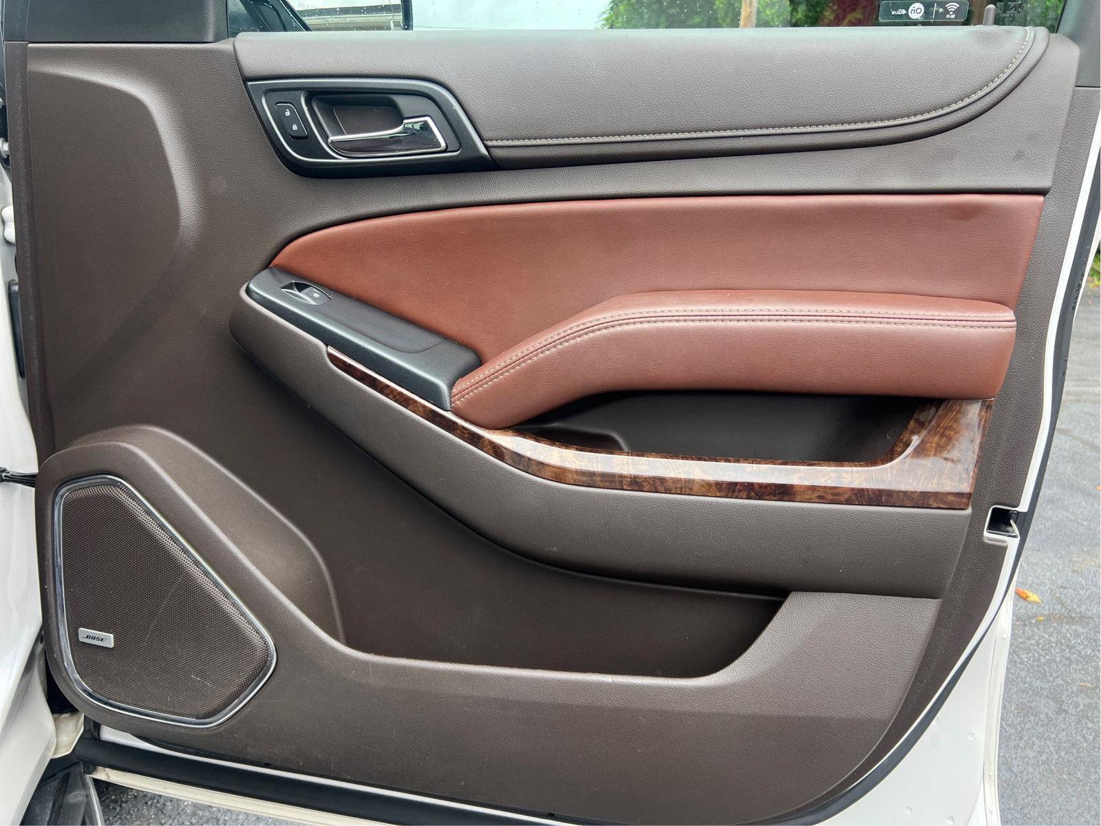 Used 2018 Chevrolet Suburban Premier AWD/4WD image 15