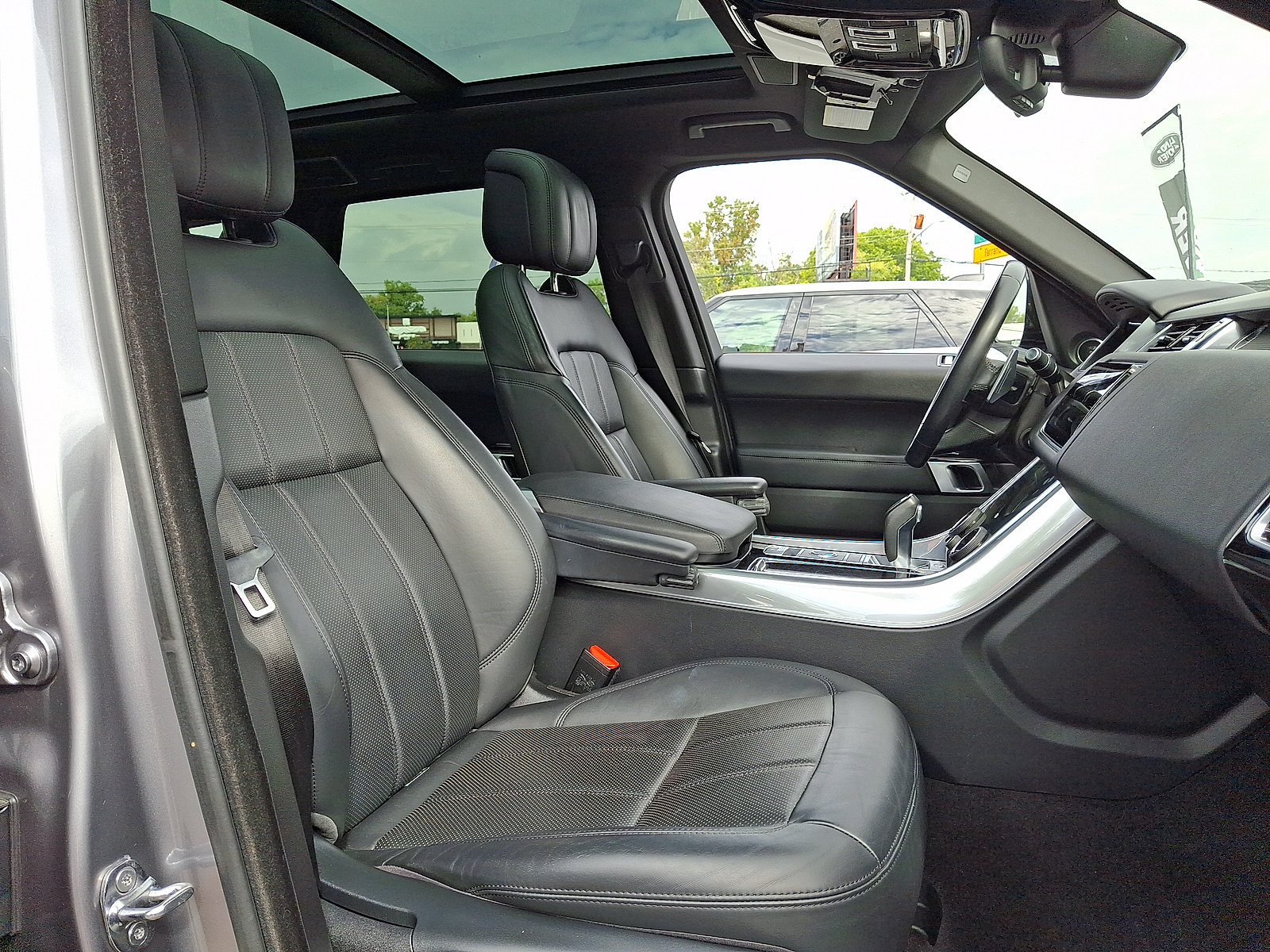 Used 2021 Land Rover Range Rover Sport HSE Silver Edition AWD/4WD image 22