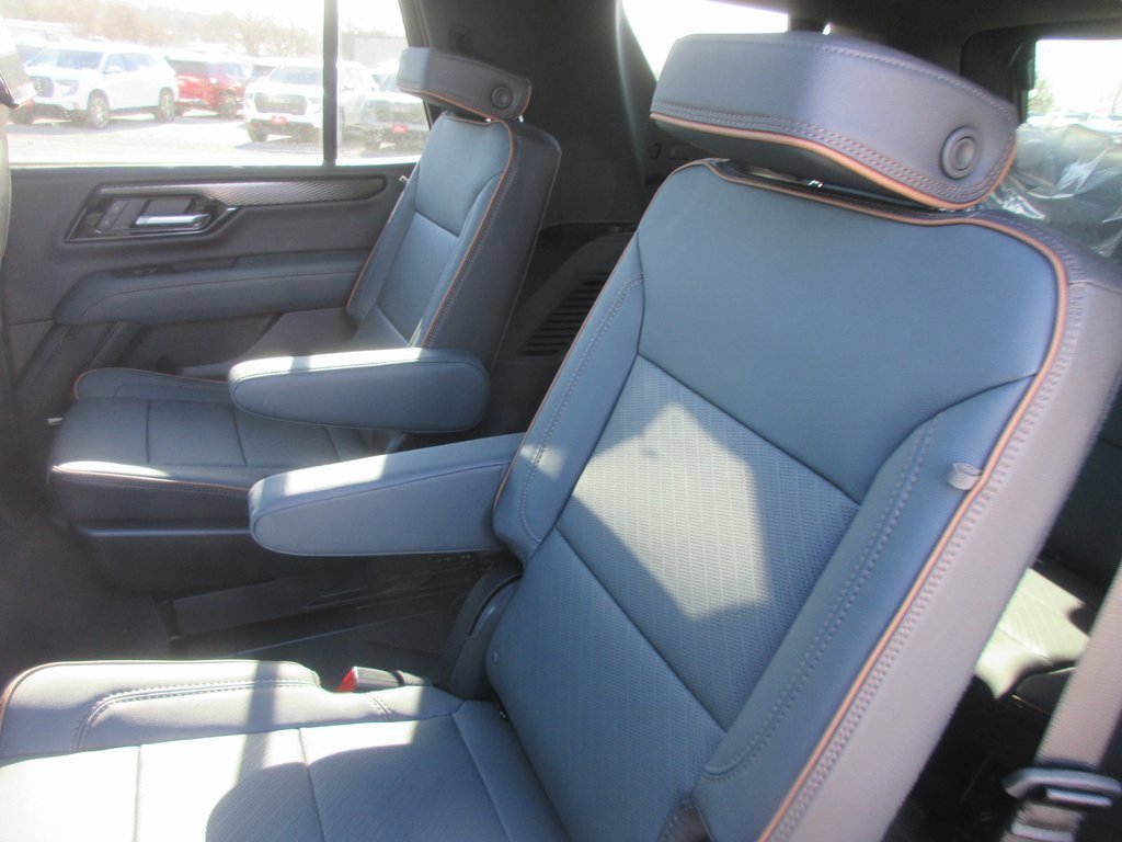 New 2026 GMC Yukon AT4 w/ AT4 Premium Plus Package image 13