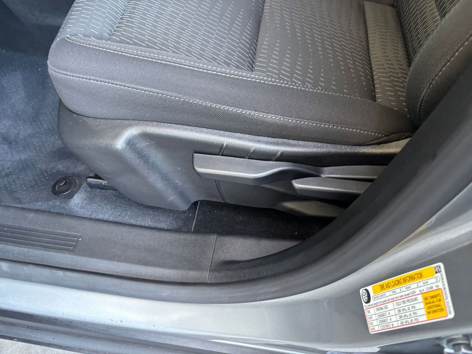 Used 2025 Chevrolet Equinox LT FWD image 22
