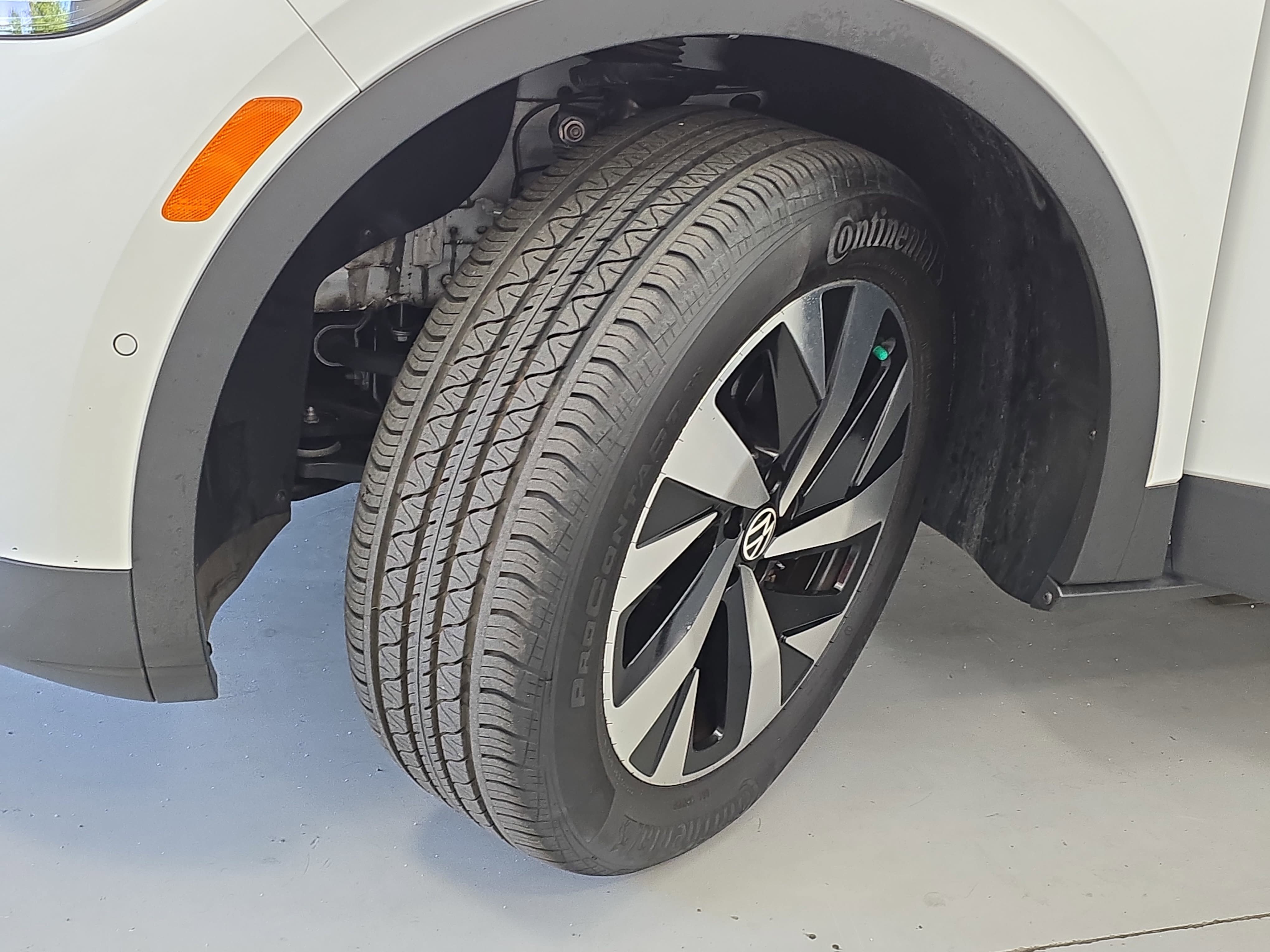 Certified 2023 Volkswagen ID.4 Pro AWD/4WD image 31