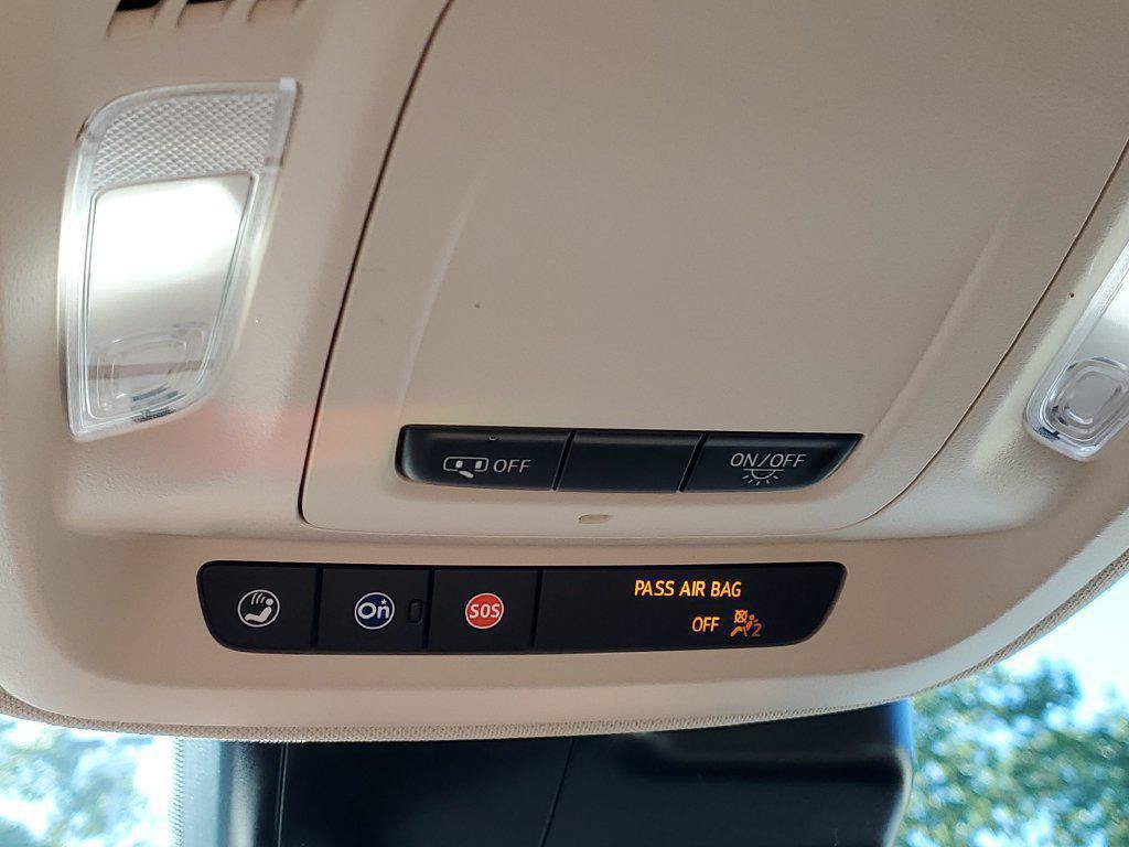 Used 2023 Buick Envision Preferred AWD/4WD image 20