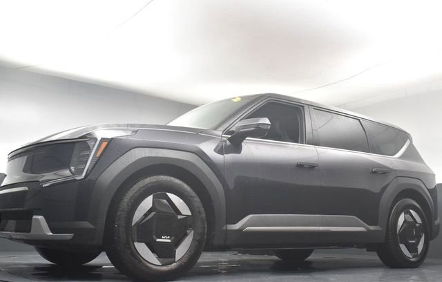 Used 2026 Kia EV9 Light image 34