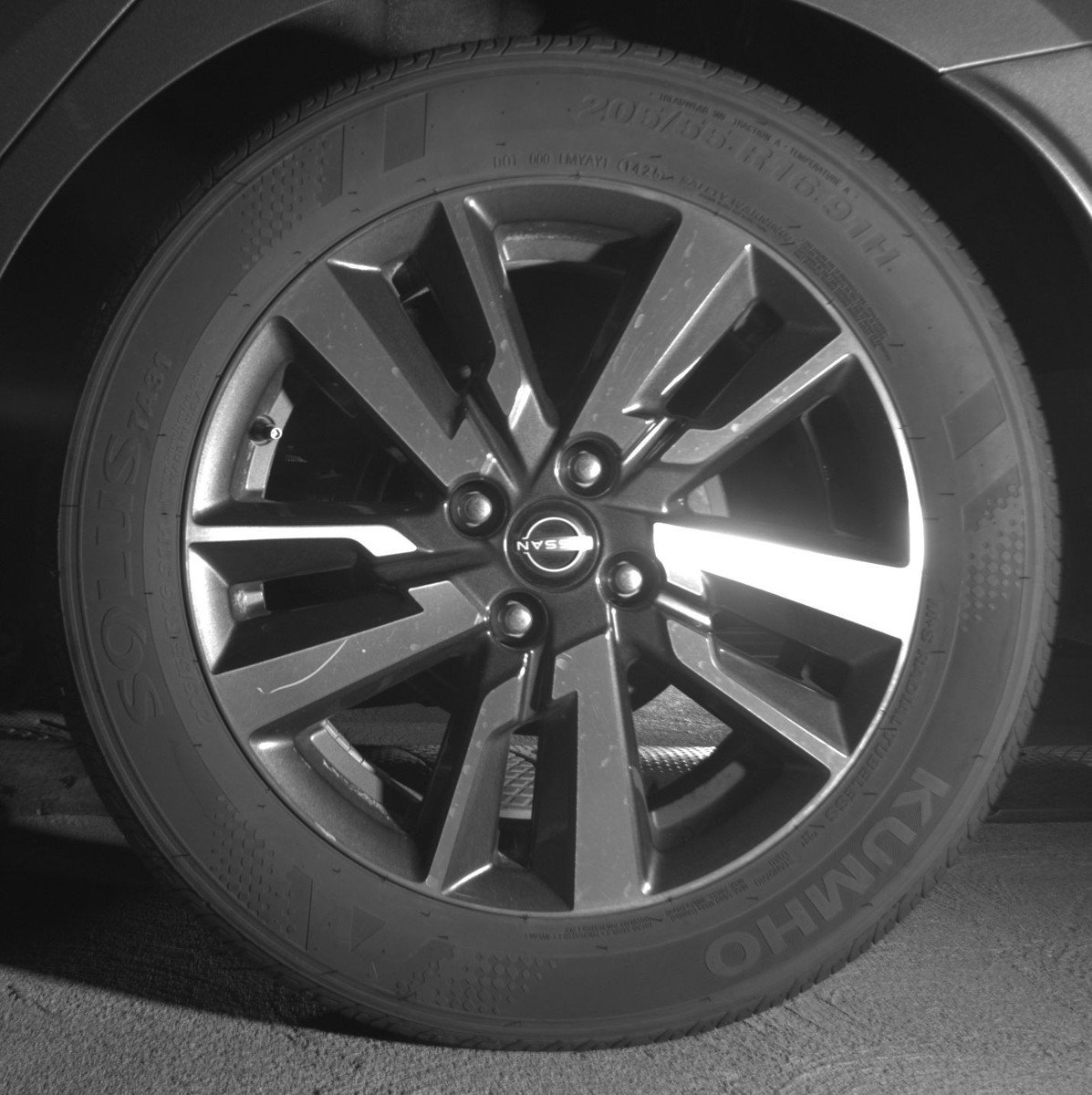 Used 2025 Nissan Versa SV image 14