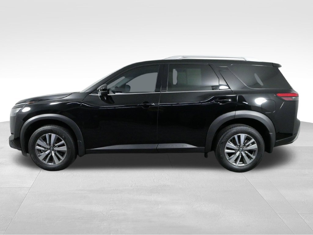 Used 2025 Nissan Pathfinder SL AWD/4WD image 6