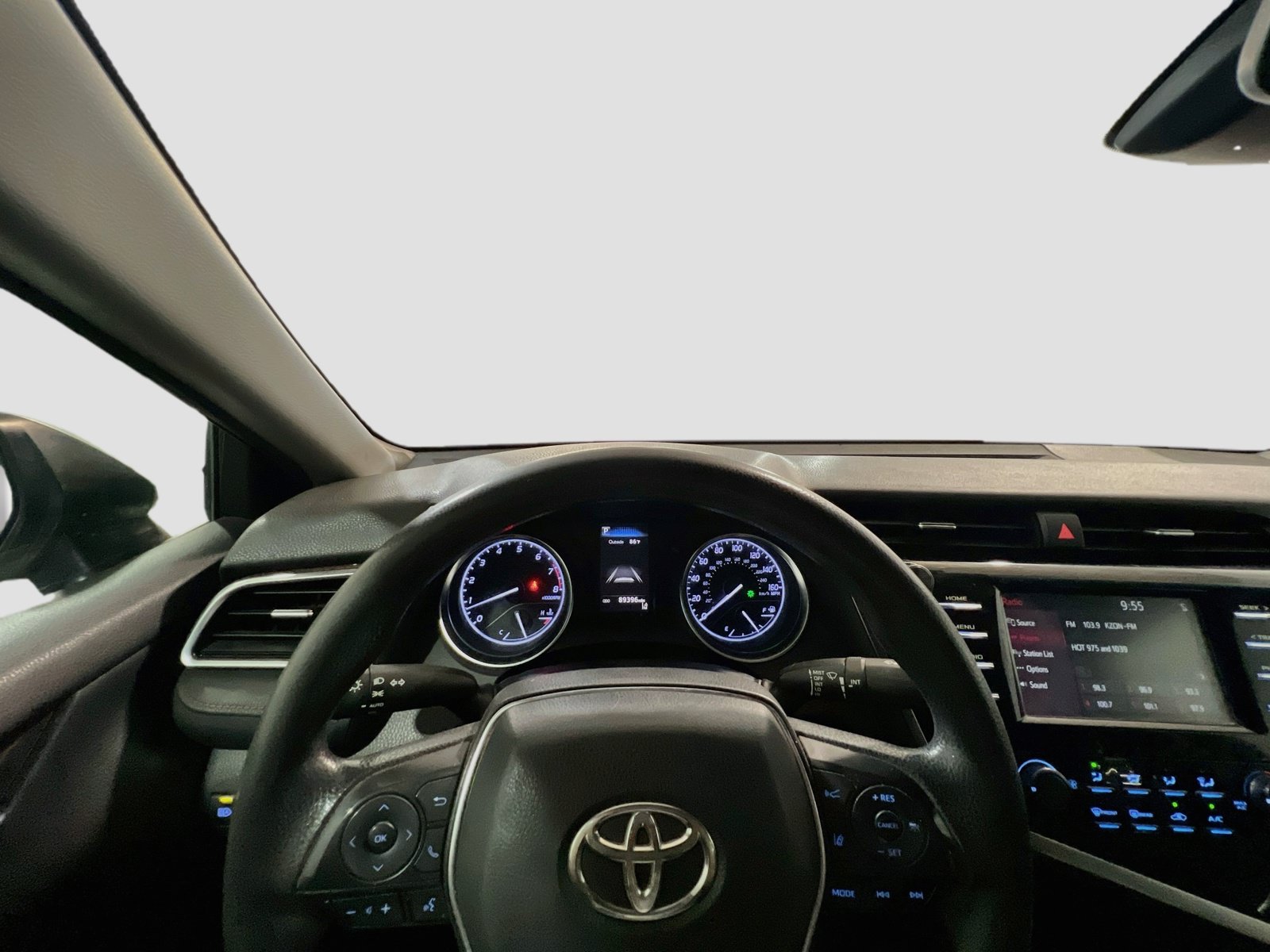 Used 2018 Toyota Camry LE FWD image 7