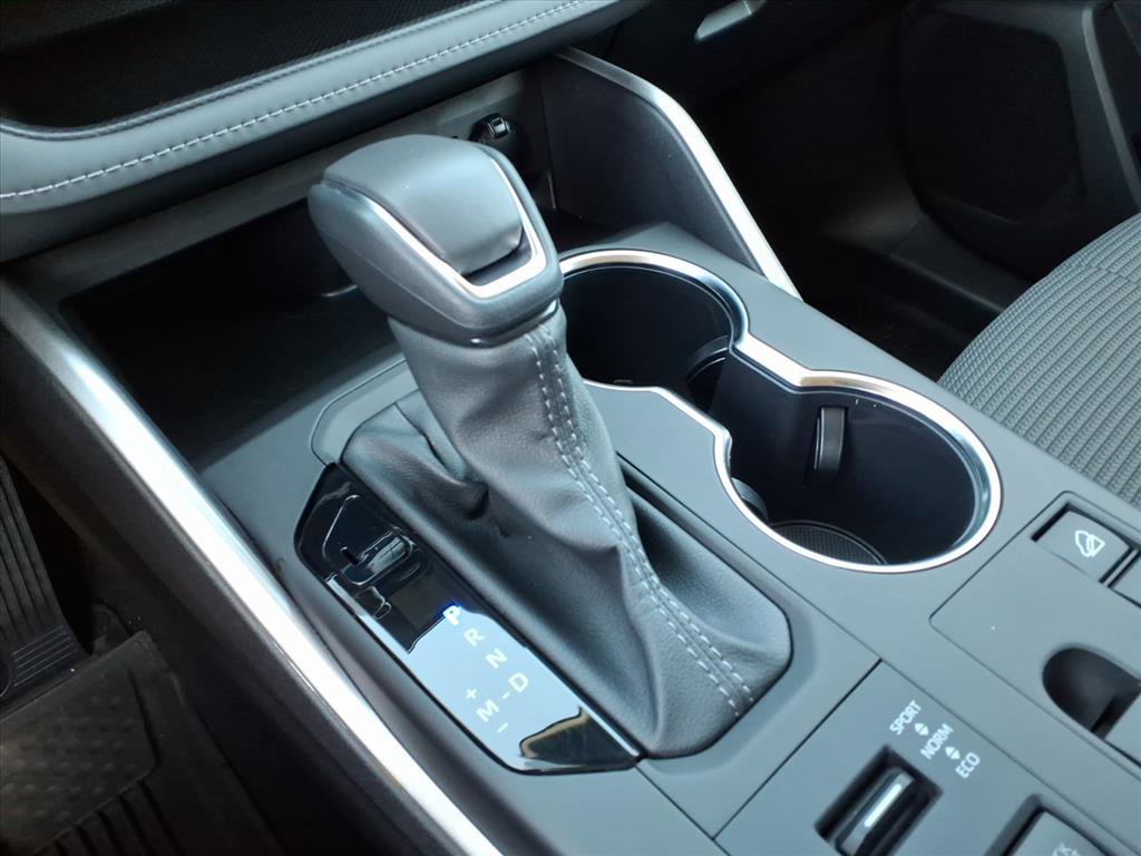 Certified 2024 Toyota Highlander LE AWD/4WD image 10