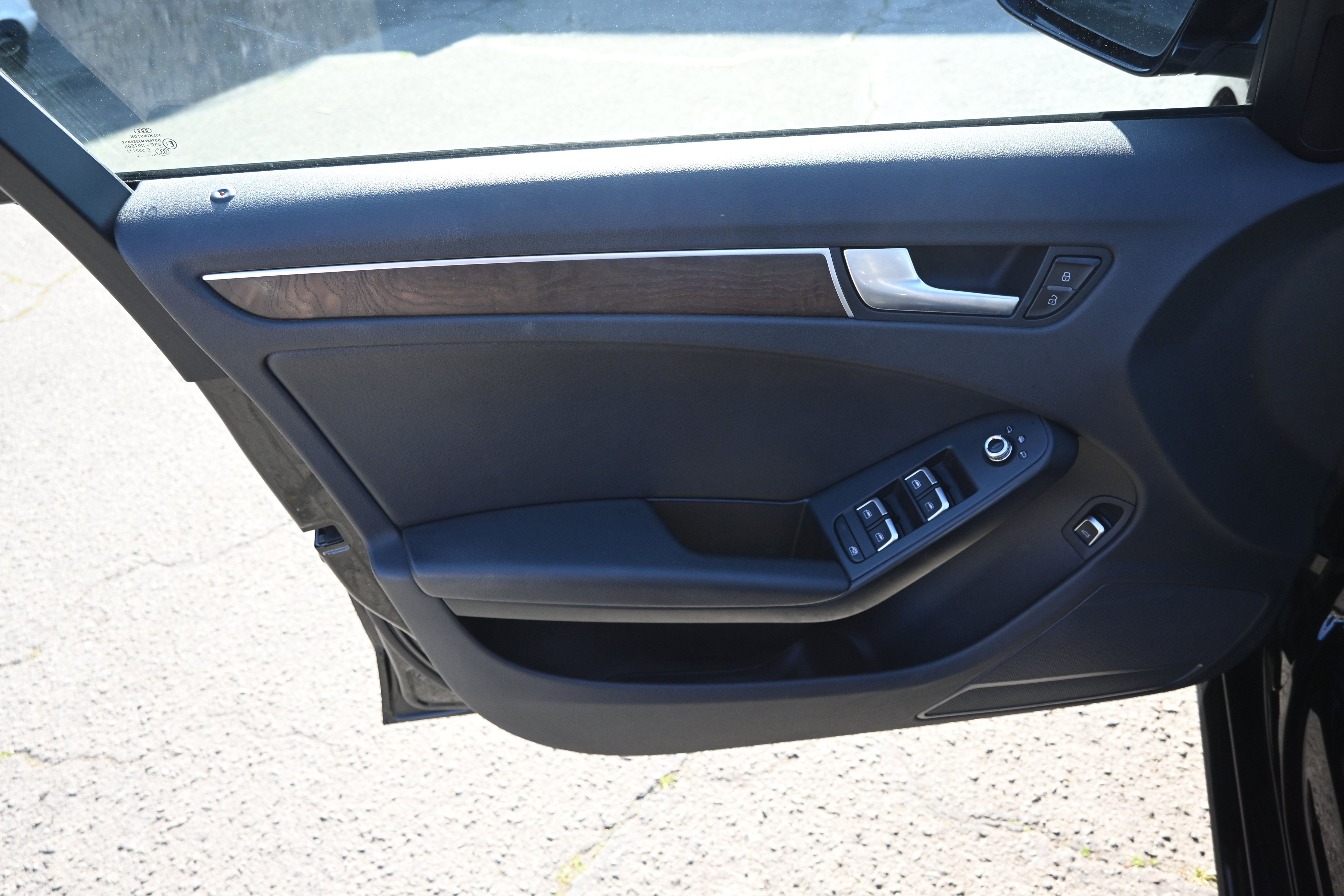 Used 2016 Audi A4 2.0T Premium w/ Audi MMI Navigation Plus image 17