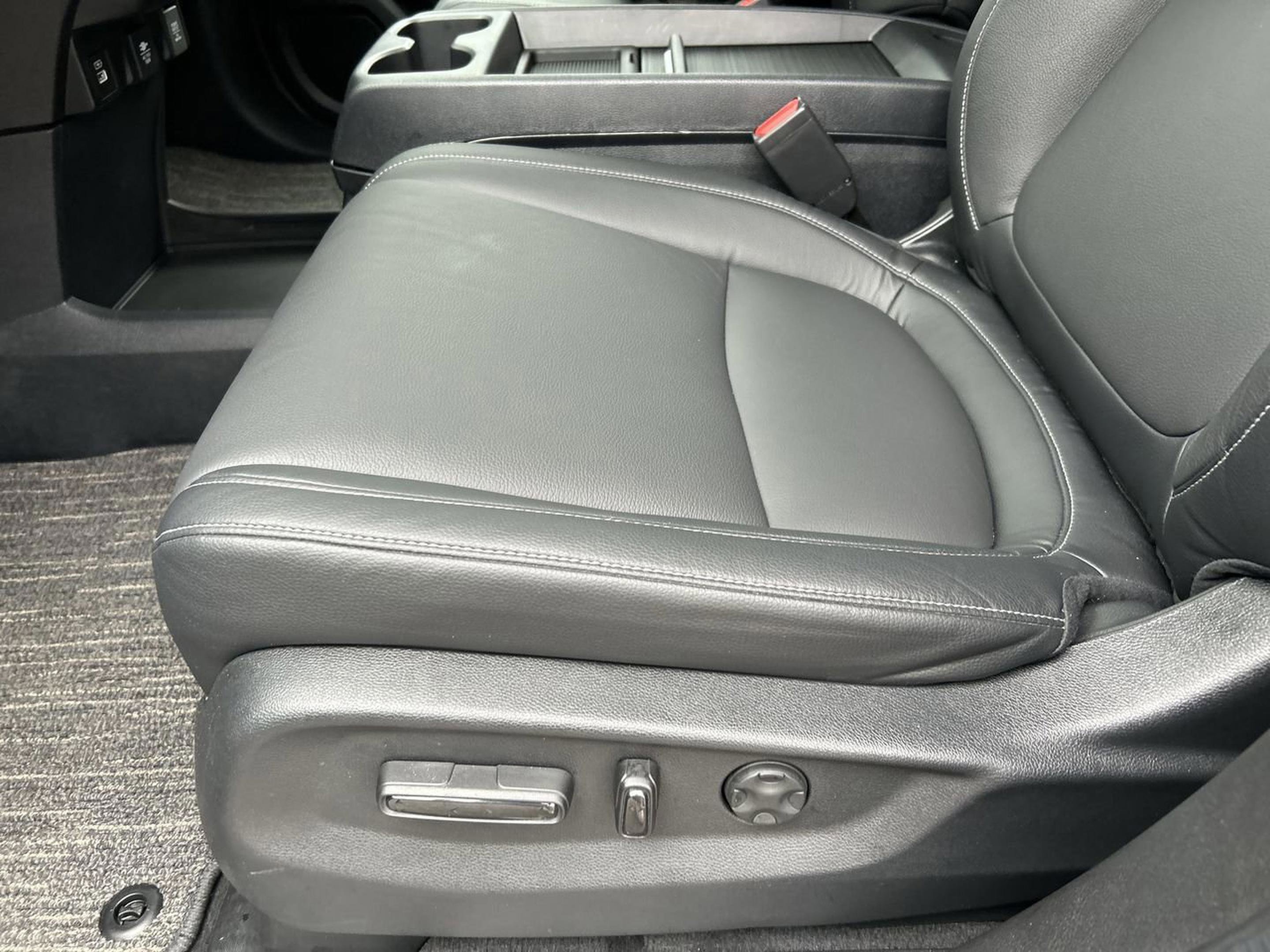 Certified 2024 Honda Odyssey Touring image 15