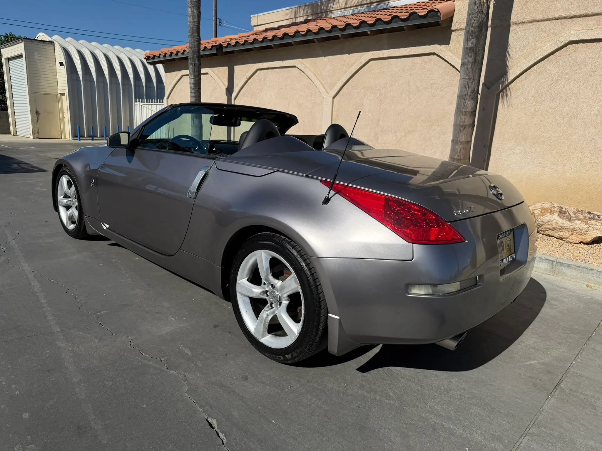 Used 2007 Nissan 350Z Touring RWD image 7