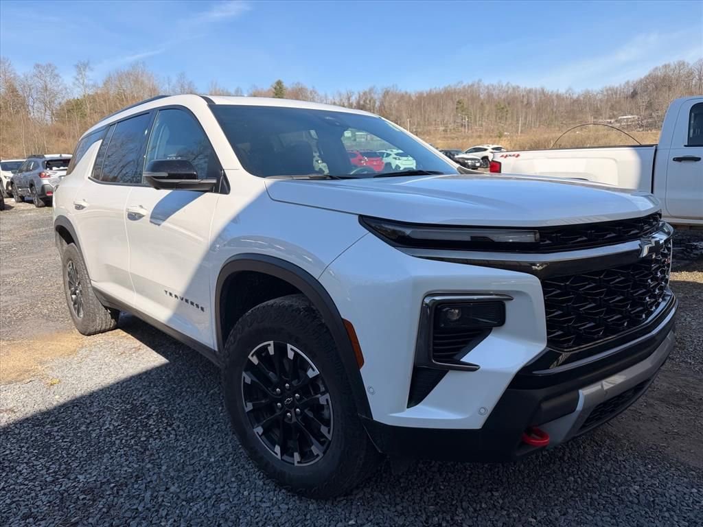 Used 2024 Chevrolet Traverse Z71 w/ Enhanced Driving Package image 7