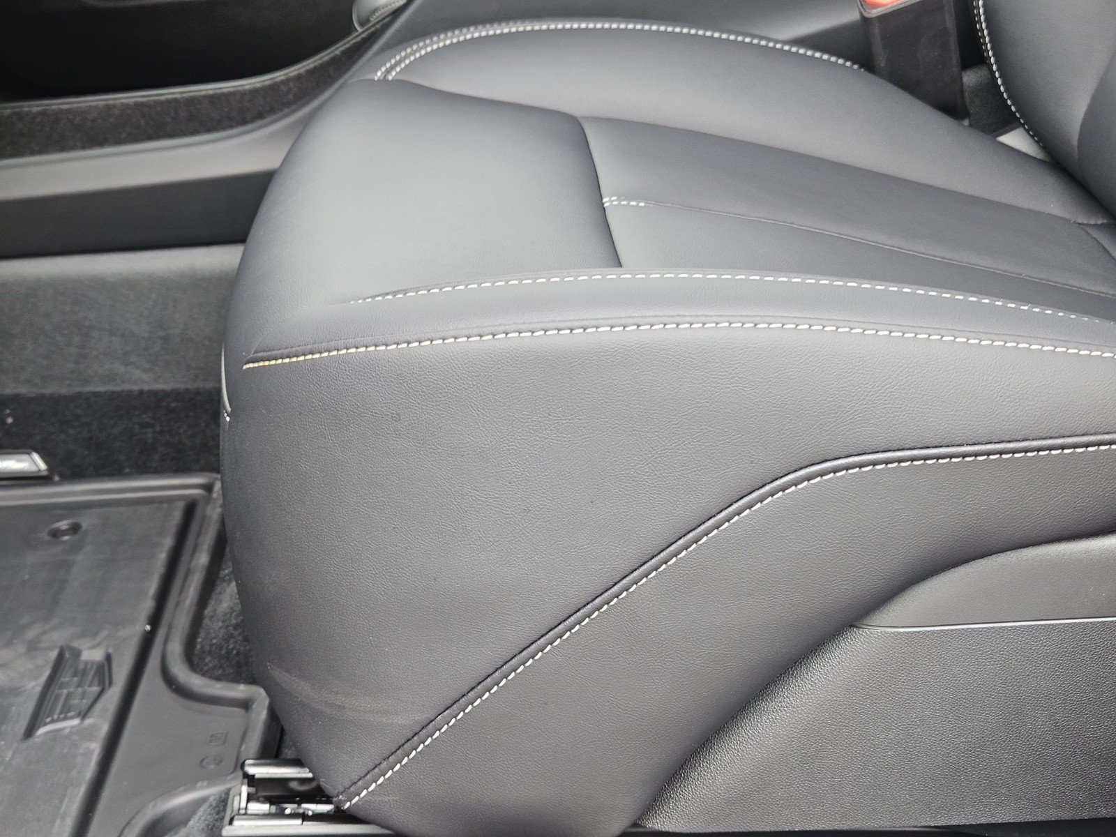 New 2026 Cadillac Optiq Luxury 1 RWD image 17